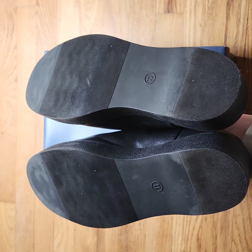 Universal Thread Black Mules - image 5